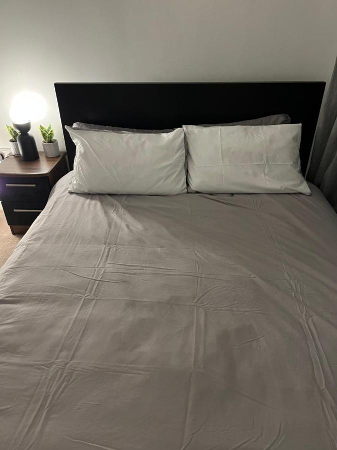 Luxurious DLR Apartment Londres Extérieur photo